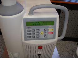 Erbiový (Er: YAG) laser